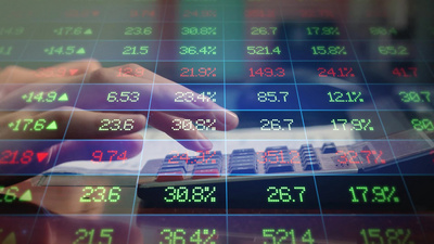 金融证券股票K线计算实拍视频素材