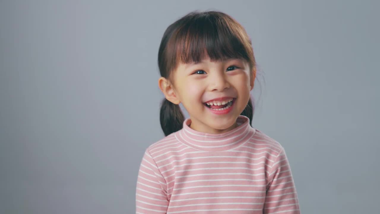 可爱的小女孩18视频特效素材-千库网