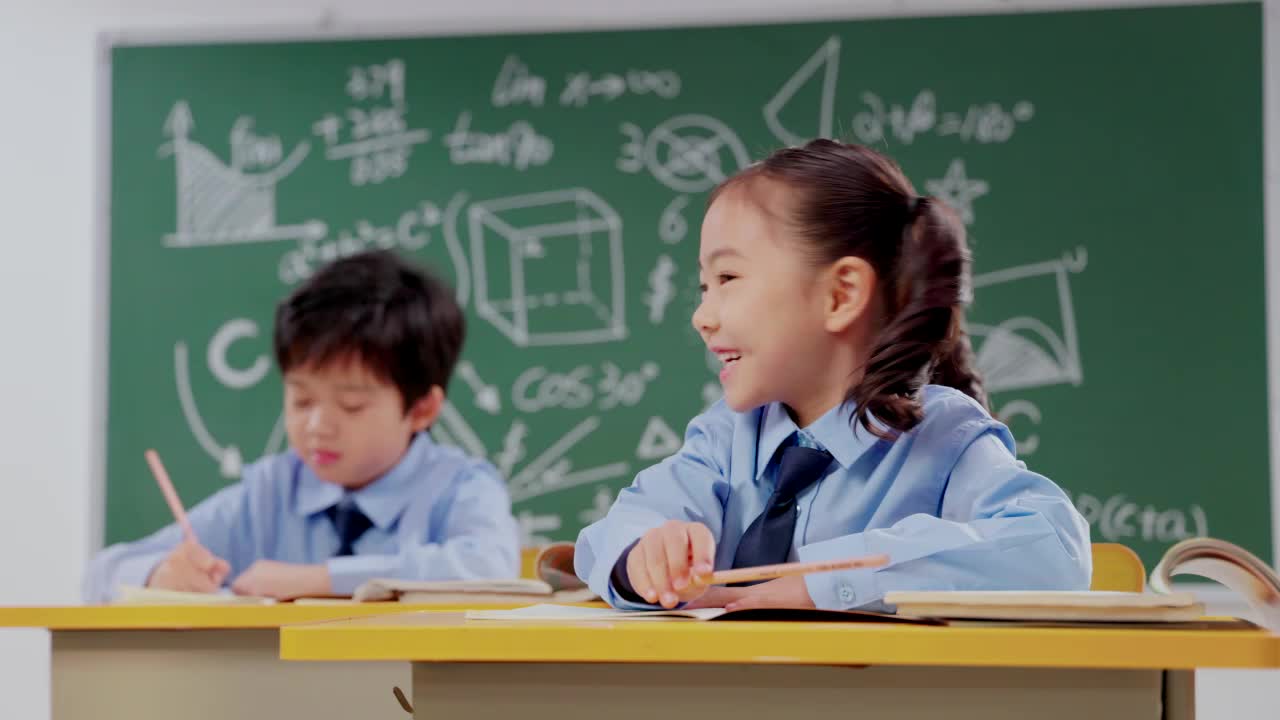 小学生上课1视频特效素材-千库网