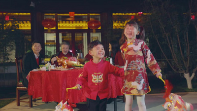 快乐家庭庆祝新年3