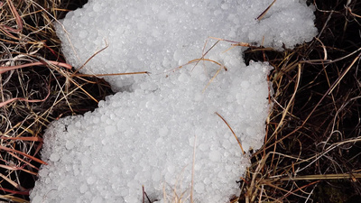 冰雪花实拍视频素材亚利桑那山冰雹暴风雪