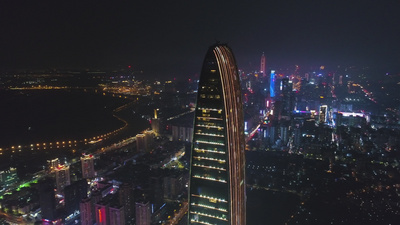 深圳中国2019年3月28日建基金融大厦摩天大楼与城市风光夜