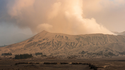 婆罗摩火山地标印尼自然之地4延时平移拍摄