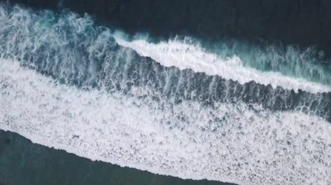 唯美大海巨浪视频