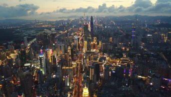 4K现代城市夜景无人驾驶飞机拍摄